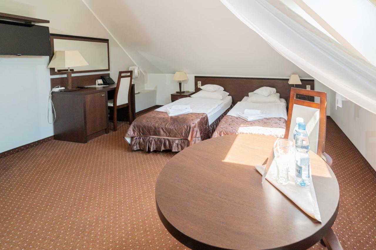 שלאדז' Hotel Pod Filarami מראה חיצוני תמונה