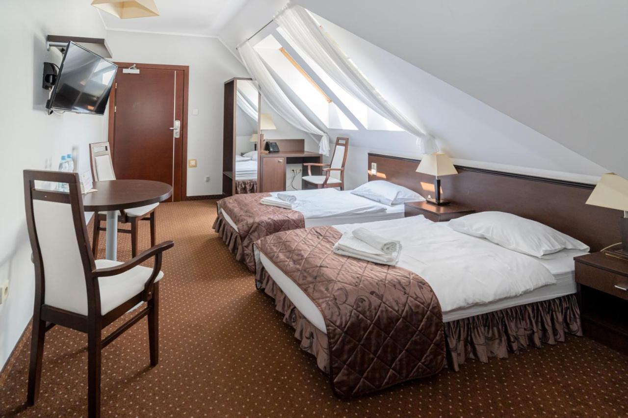 שלאדז' Hotel Pod Filarami מראה חיצוני תמונה