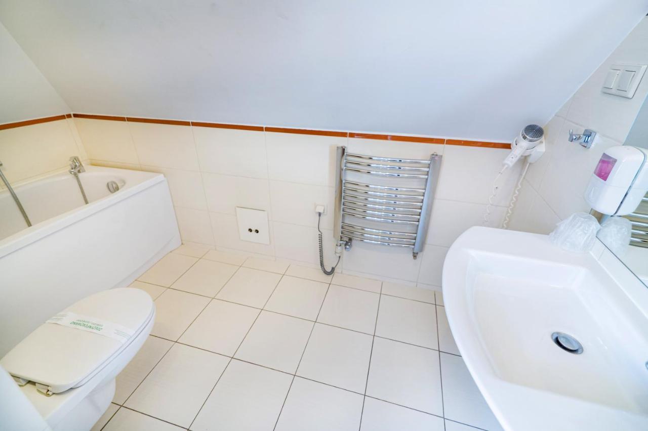 שלאדז' Hotel Pod Filarami מראה חיצוני תמונה