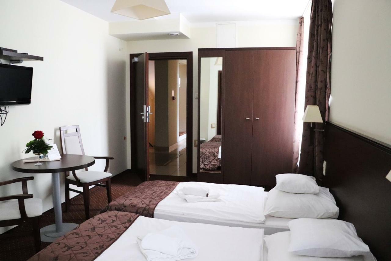 שלאדז' Hotel Pod Filarami מראה חיצוני תמונה